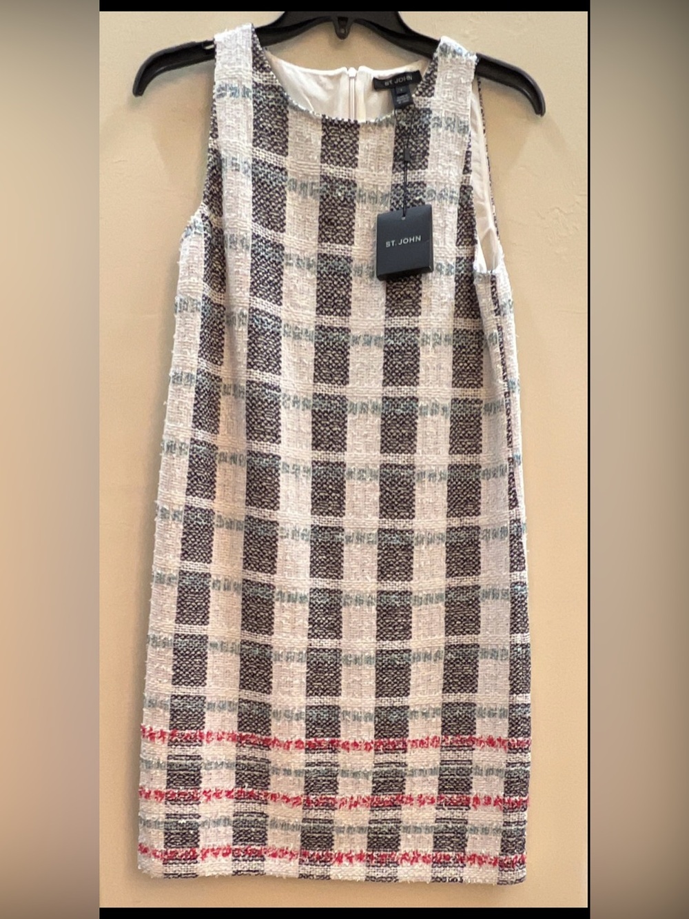 St. John knit sleeveless dress size 2 NWT $1295
